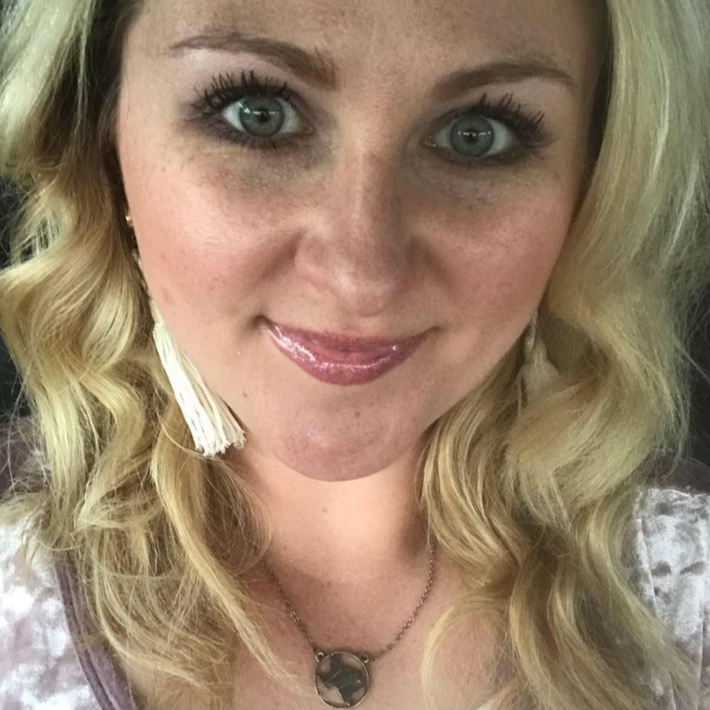 Meet your Posher, Kelli